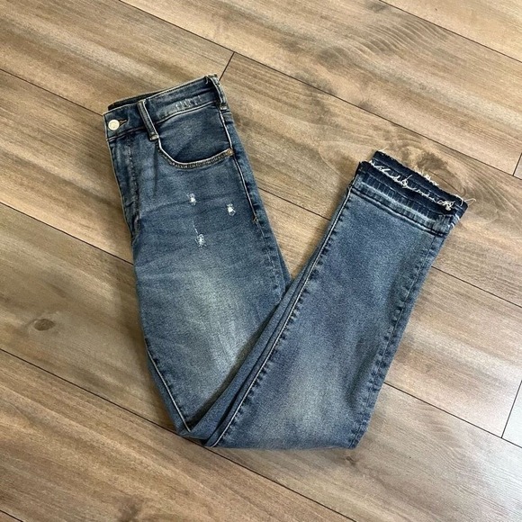 Anthropologie Denim - Pilcro Anthropologie Cigarette Slim Straight‎ Jeans Women 27